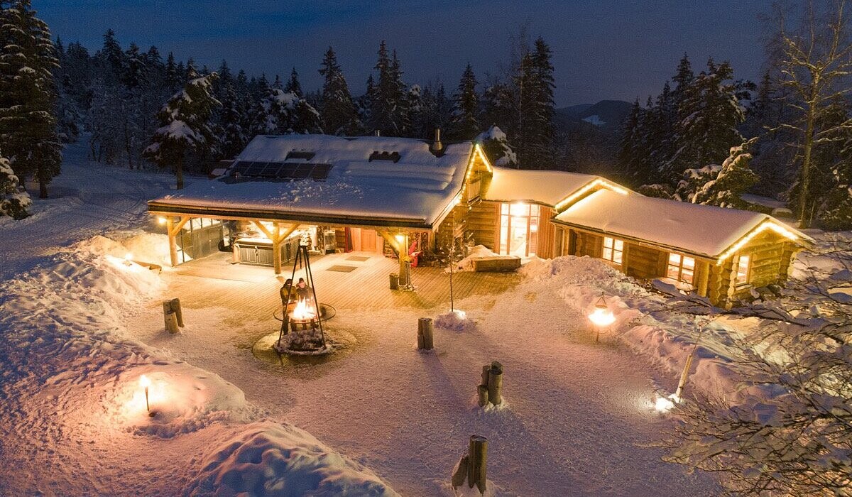 Snowshoe and Raclette evening
