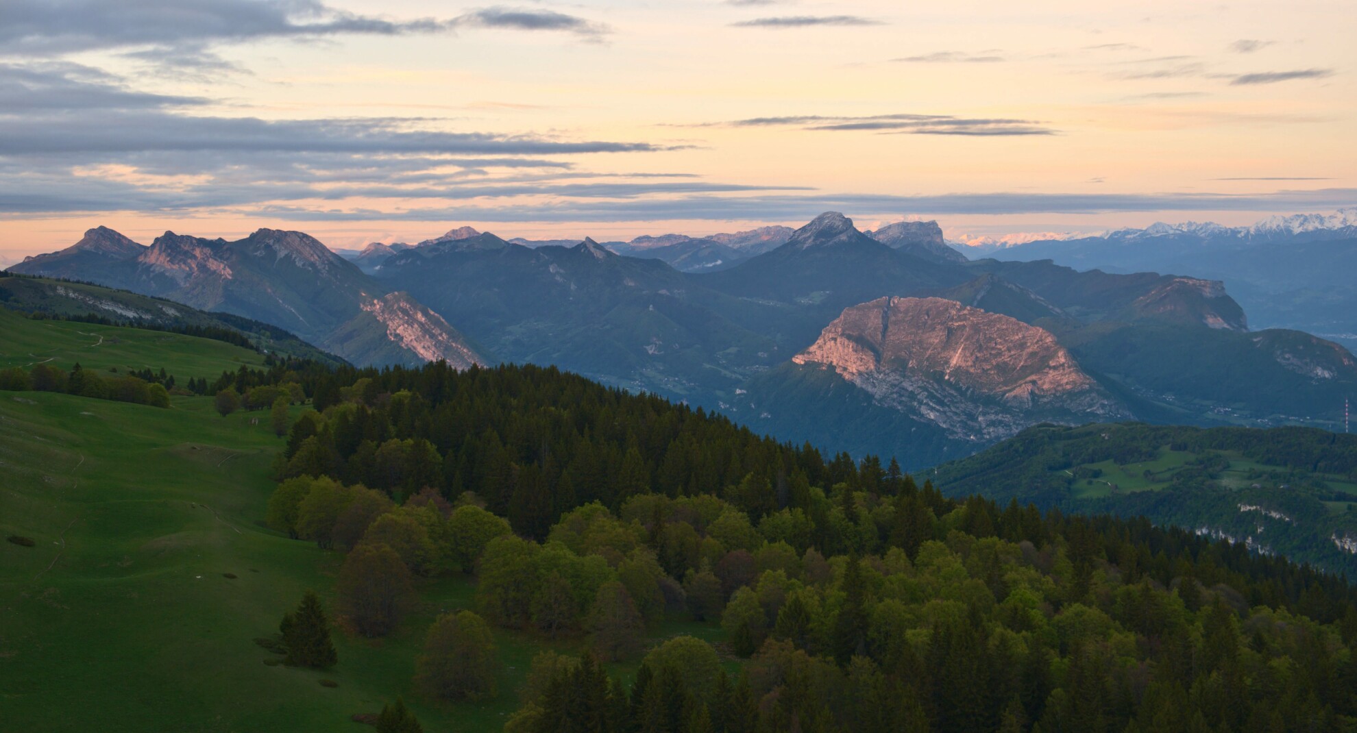 Sunset hike over Grenoble from the Vercors
